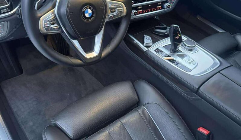 
								BMW 740 pilnas									