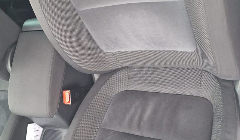 
								Volkswagen Tiguan pilnas									