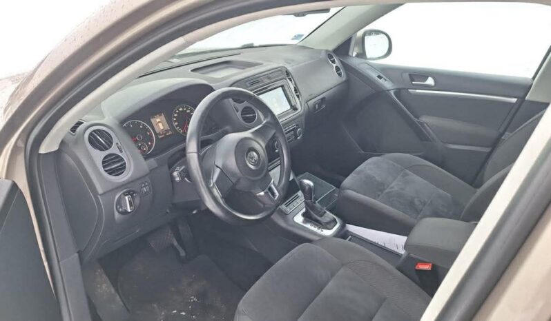 
								Volkswagen Tiguan pilnas									