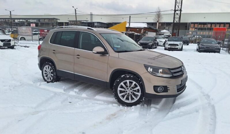 
								Volkswagen Tiguan pilnas									