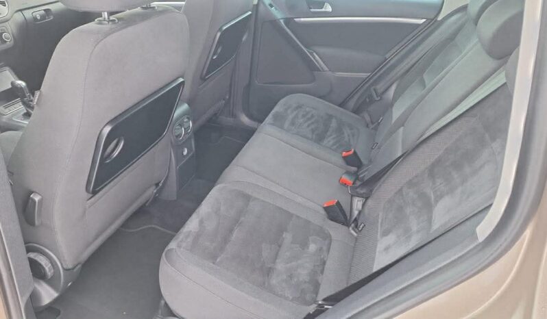 
								Volkswagen Tiguan pilnas									