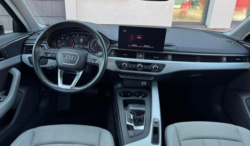 
								Audi A4 pilnas									