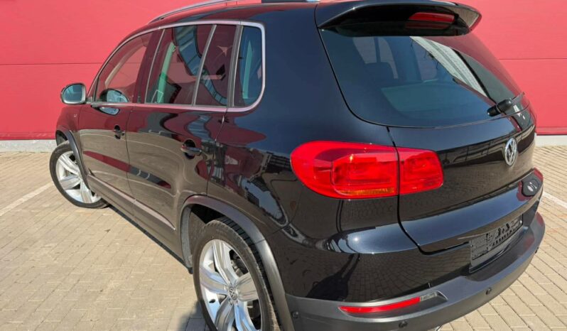 
								Volkswagen Tiguan pilnas									