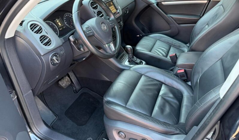 
								Volkswagen Tiguan pilnas									