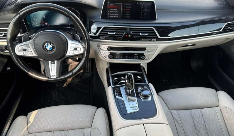 
								BMW 750 pilnas									