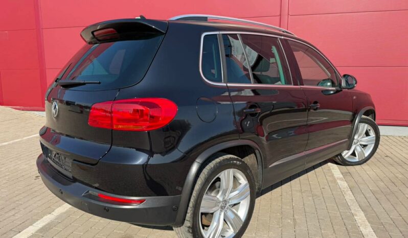 
								Volkswagen Tiguan pilnas									