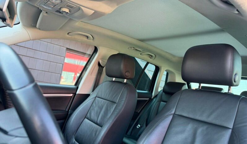 
								Volkswagen Tiguan pilnas									