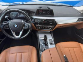 2019 BMW 520