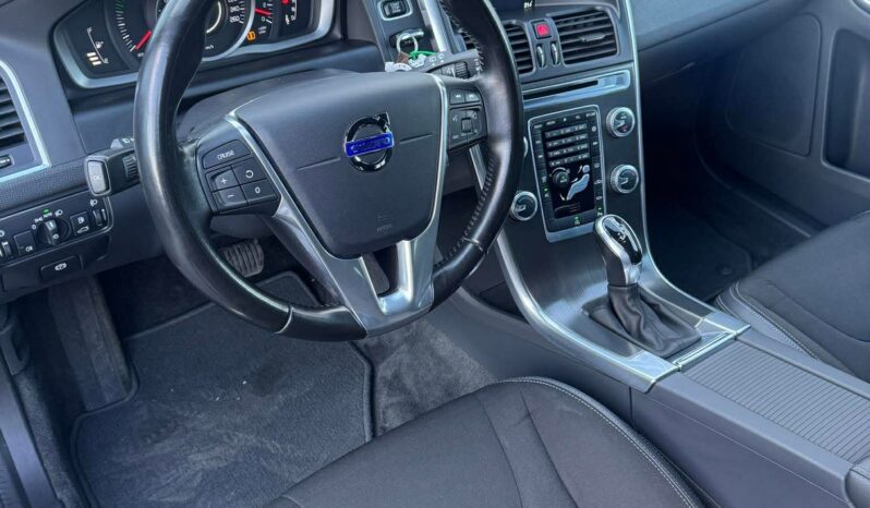 
								2015 VOLVO XC60 pilnas									