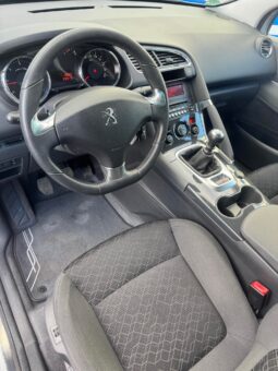 
										2015 PEUGEOT 3008 pilnas									