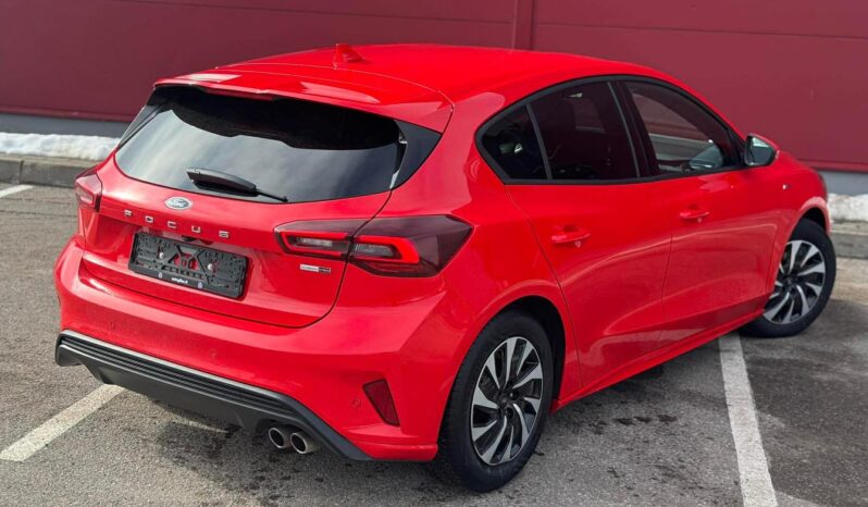 
								Ford Focus pilnas									