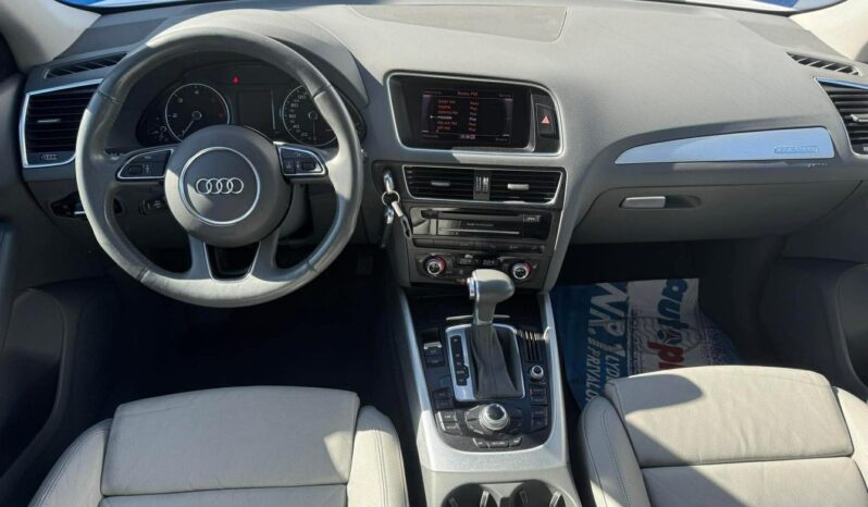 
								Audi Q5 pilnas									