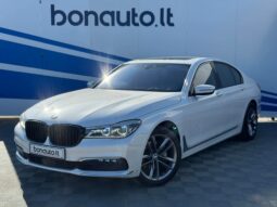 2015 BMW 730
