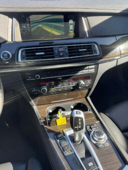 
										2013 BMW 730 pilnas									