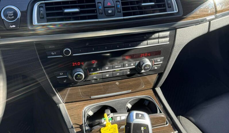 
								2013 BMW 730 pilnas									