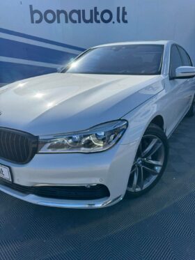 2015 BMW 730