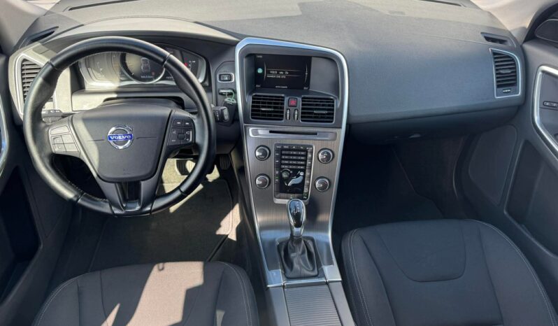 
								2016 VOLVO XC60 pilnas									