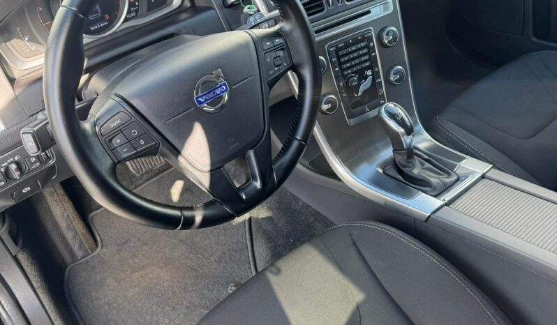 
								2016 VOLVO XC60 pilnas									