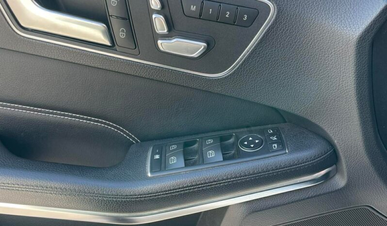 
								2013 MERCEDES BENZ E350 pilnas									