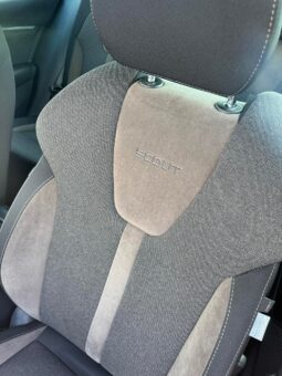 
										Skoda Octavia Scout pilnas									