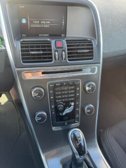 
										2016 VOLVO XC60 pilnas									