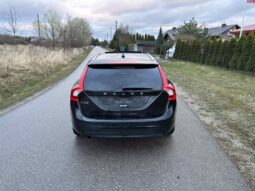 
										Volvo V60 pilnas									