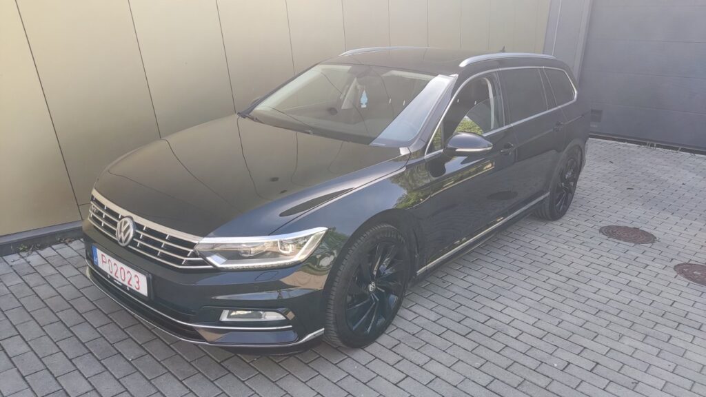 2016 VOLKSWAGEN PASSAT