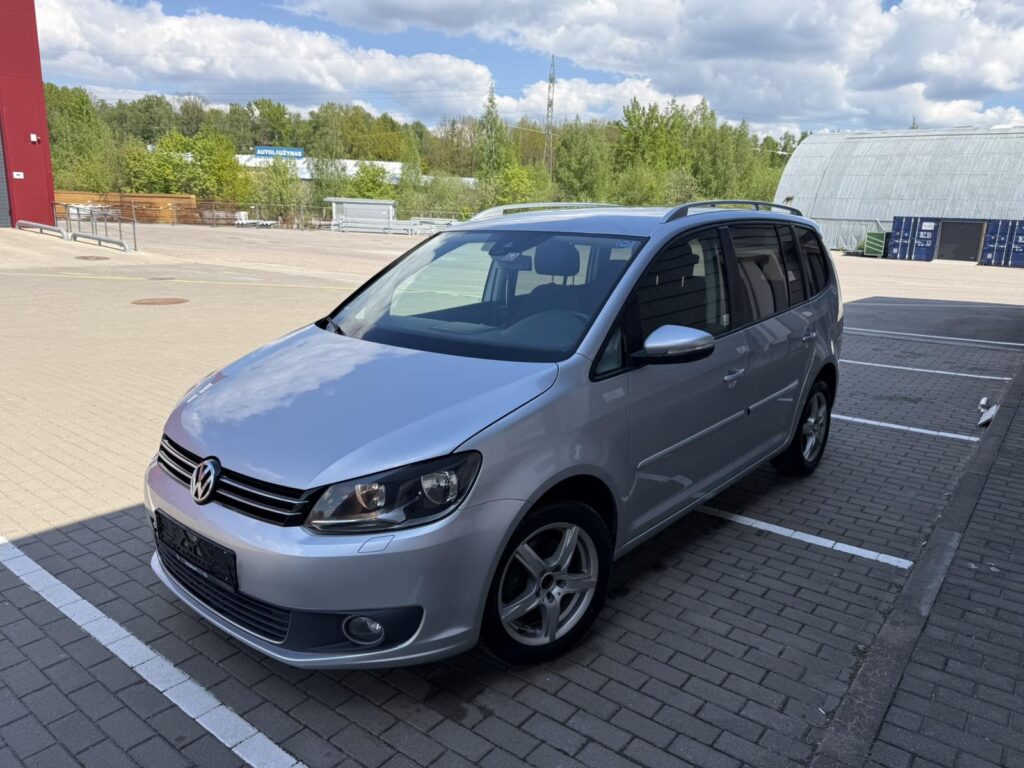 2013 VOLKSWAGEN TOURAN
