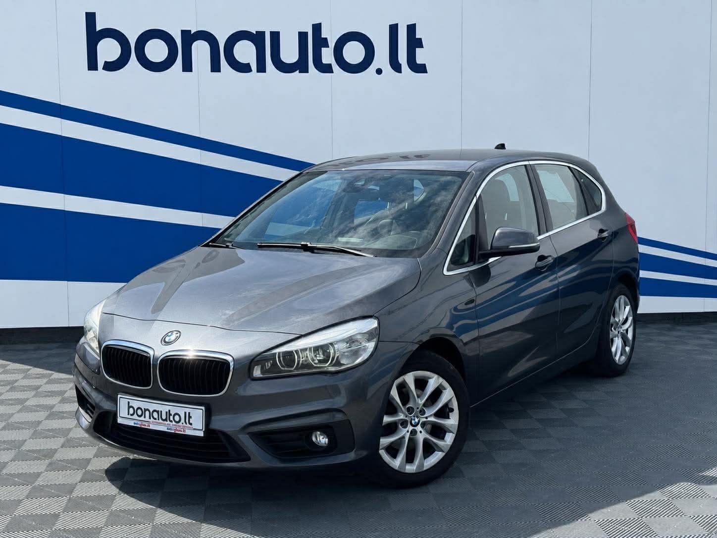 BMW 216