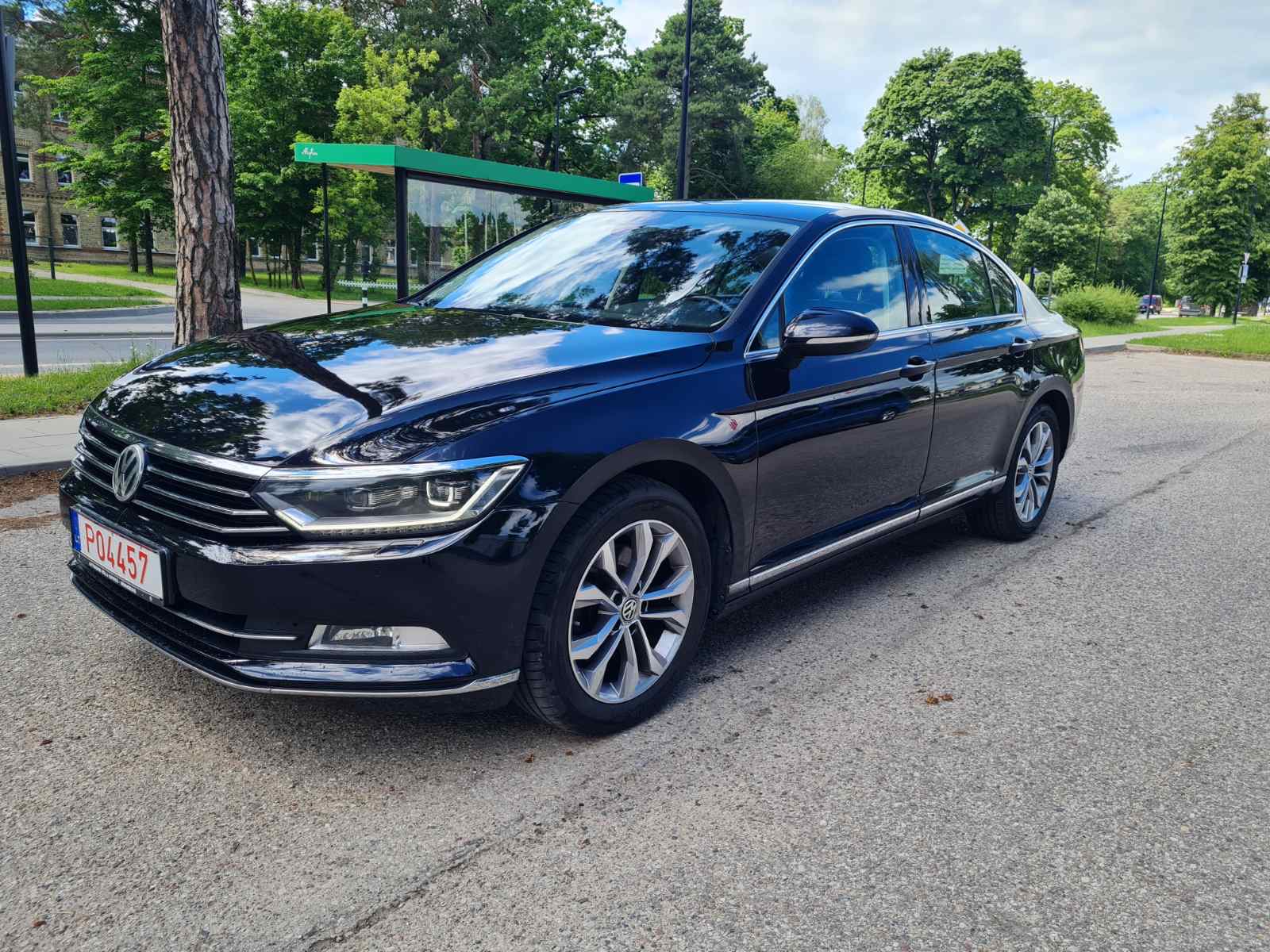 2016 VOLKSWAGEN PASSAT