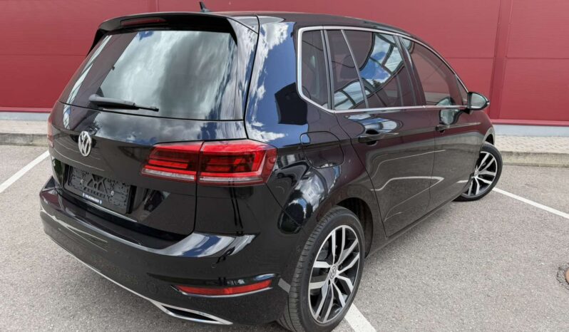 
								Volkswagen pilnas									