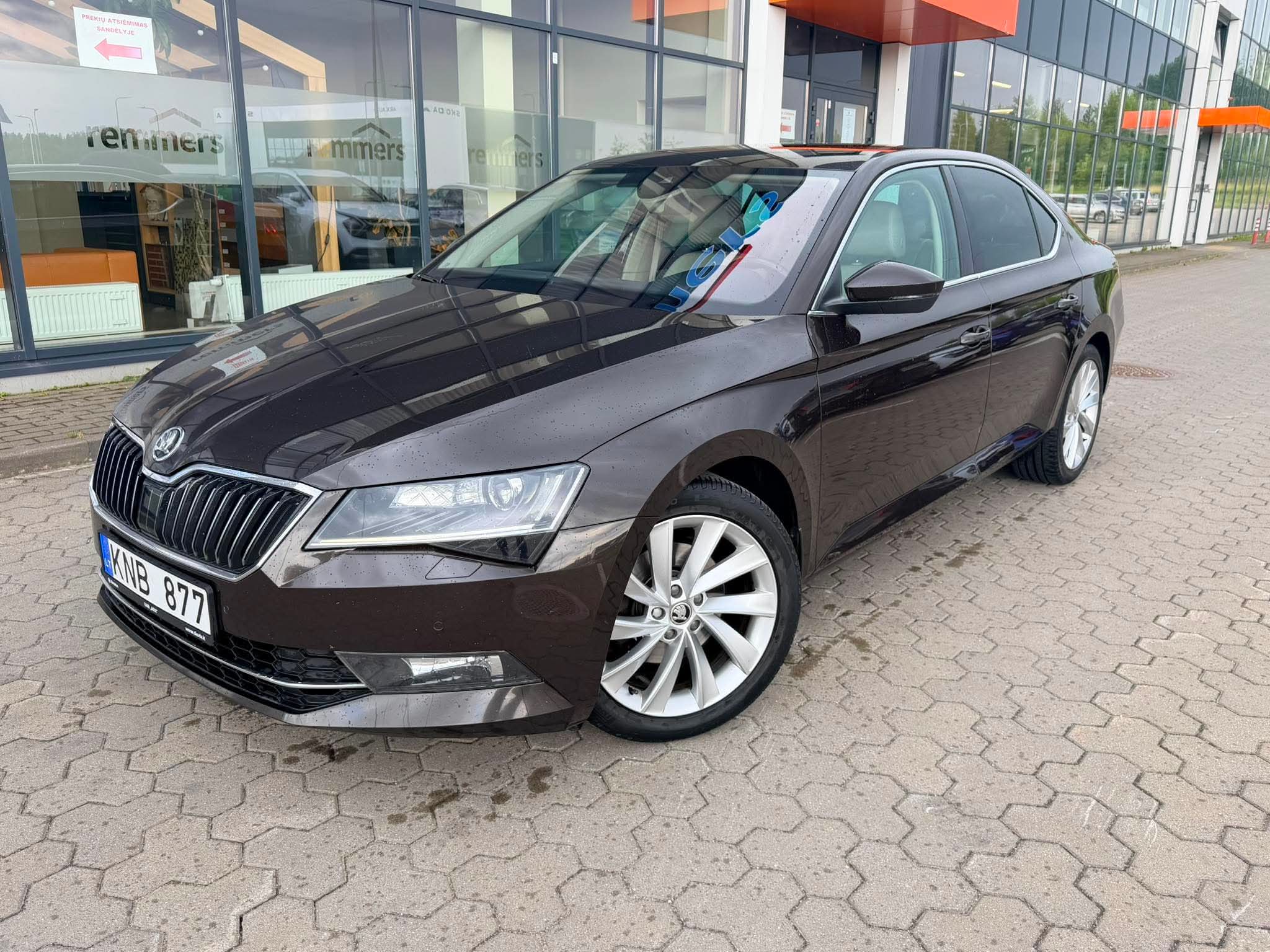 2018 SKODA SUPERB