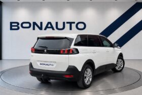 2022 PEUGEOT 5008