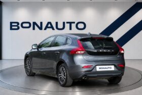 2012 VOLVO V40