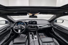 2019 BMW 530