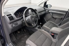 2011 VOLKSWAGEN TOURAN